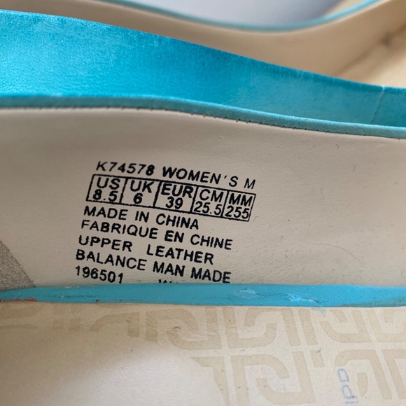 Rockport heels, Robin's egg blue, size 8.5 - Picture 2 of 4